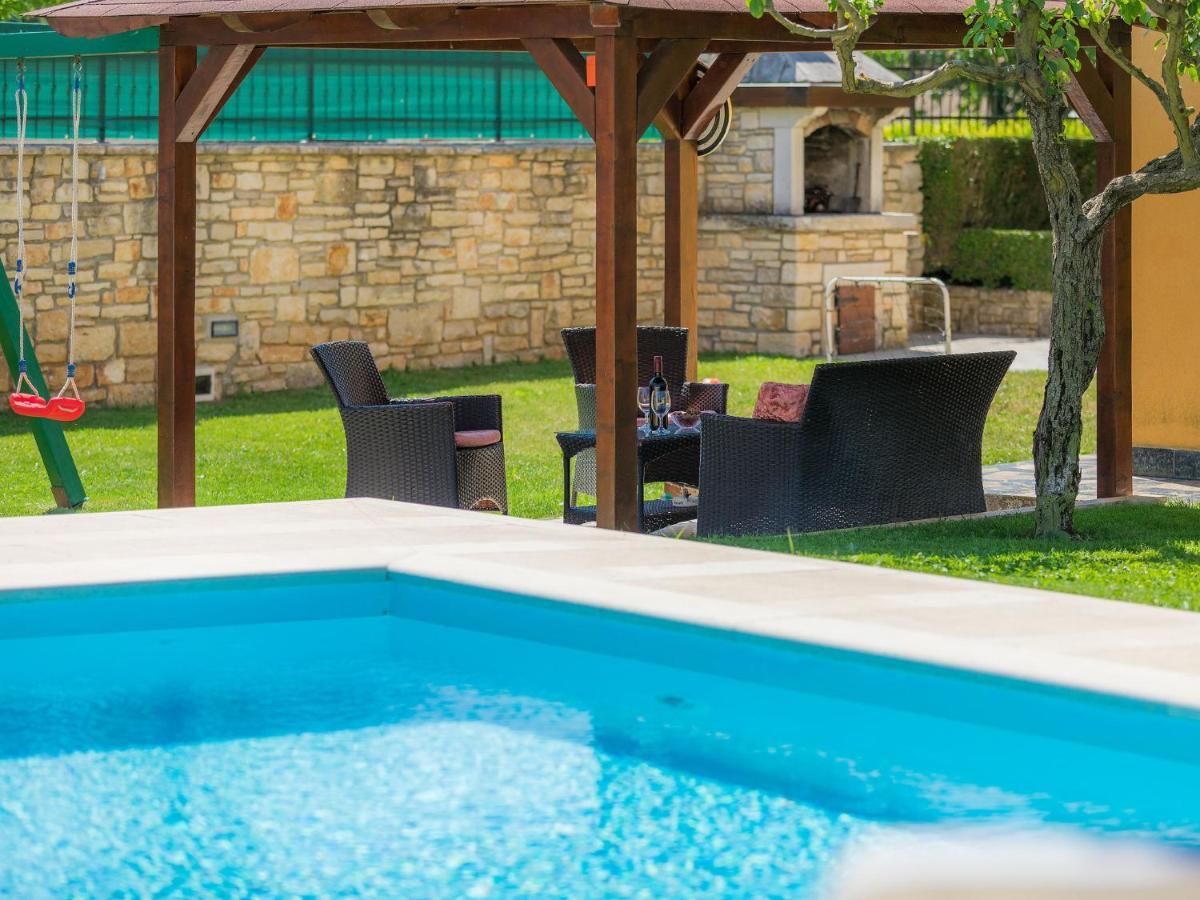 Holiday Home Nikolina - Roj412 By Interhome Sveti Petar u Sumi Екстериор снимка