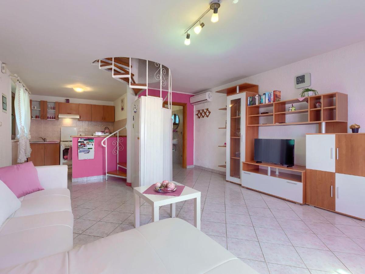 Holiday Home Nikolina - Roj412 By Interhome Sveti Petar u Sumi Екстериор снимка