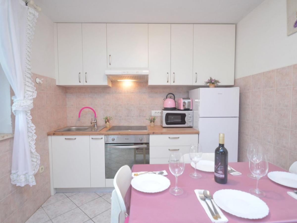 Holiday Home Nikolina - Roj412 By Interhome Sveti Petar u Sumi Екстериор снимка