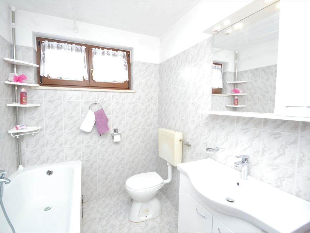 Holiday Home Nikolina - Roj412 By Interhome Sveti Petar u Sumi Екстериор снимка